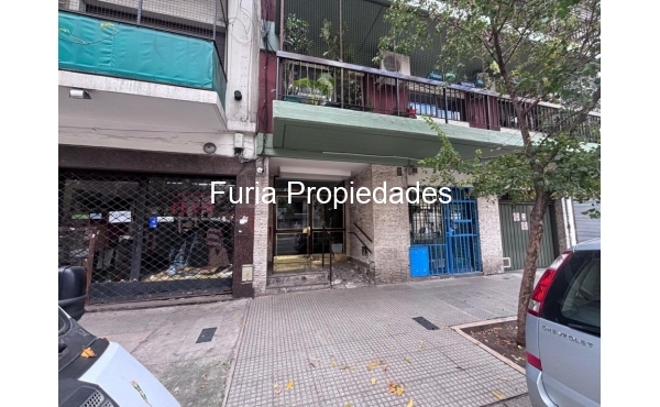 Dpto 4amb al frente con balcon corrido en Almagro